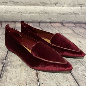 Women's Pointed Velvet Loafers in Burgundy